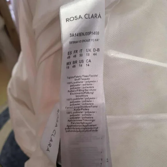 Rosa Clara "Debrah" Wedding Gown (Unaltered) - Picture 11 of 12